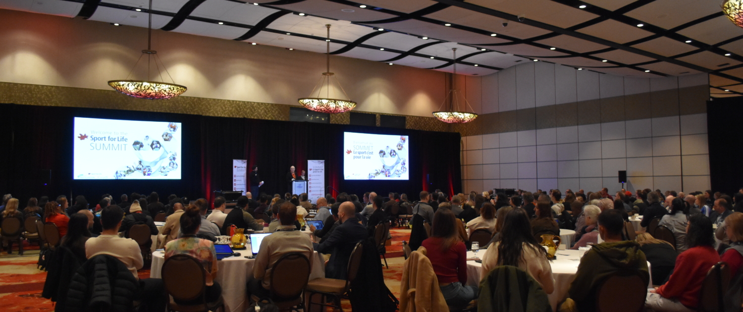 National 2024 Summit: event-branded presentation and signage